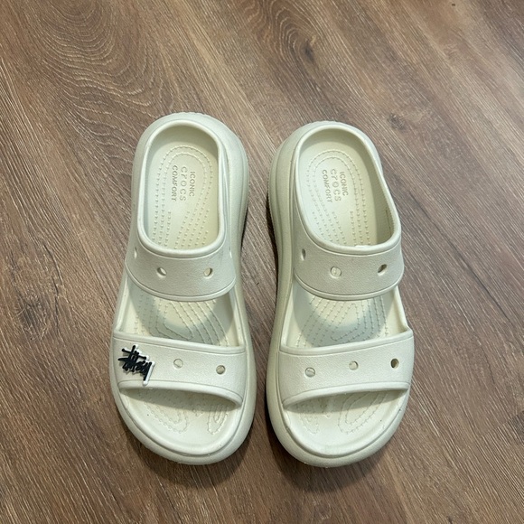 CROCS Shoes - CROCS Classic Crush Sandals Size 5